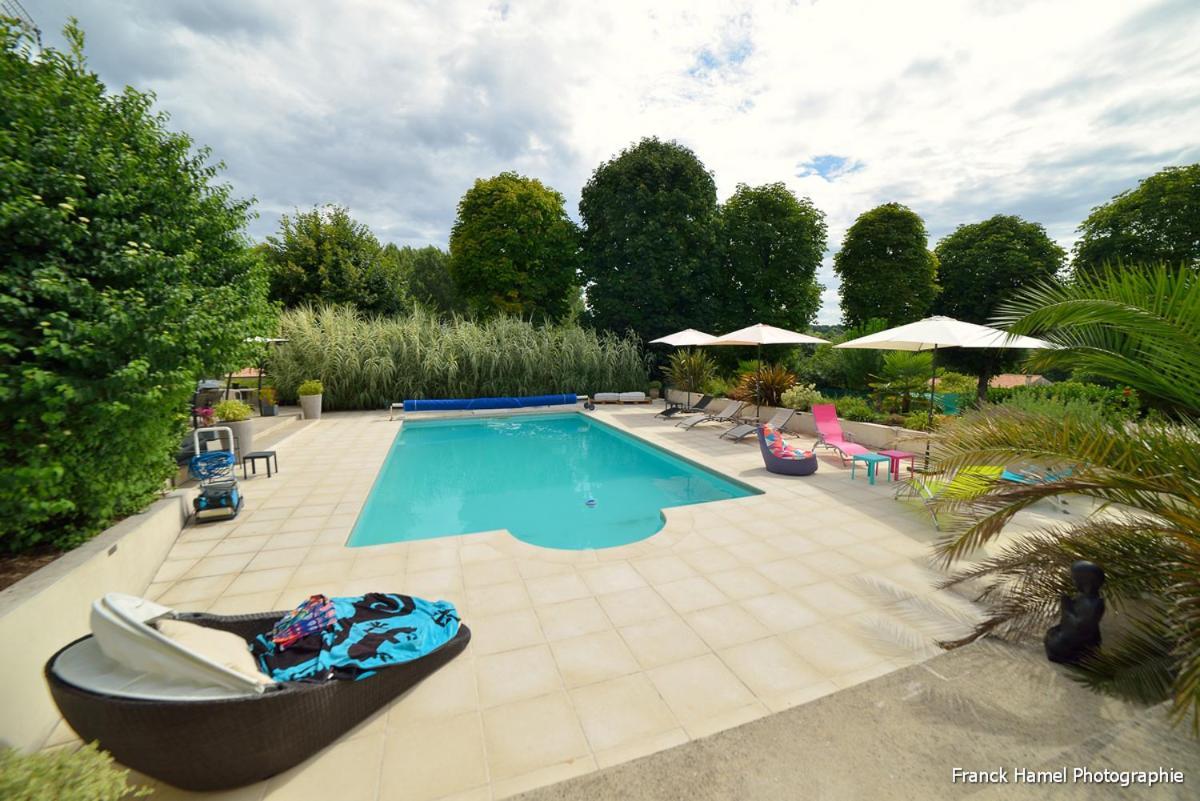 Le Clos Des Oiseaux Saintes Kültér fotó